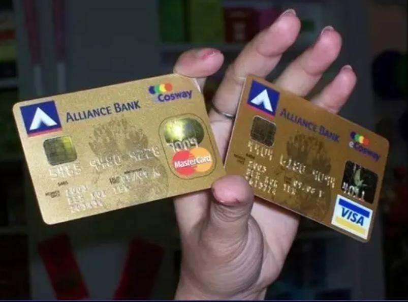 湛江钢铁零碳项目两大核心设备成功吊装就位